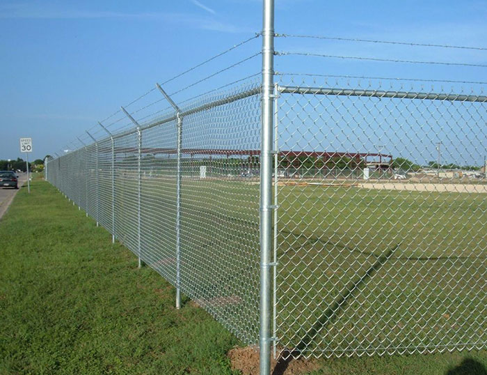 wire mesh fence