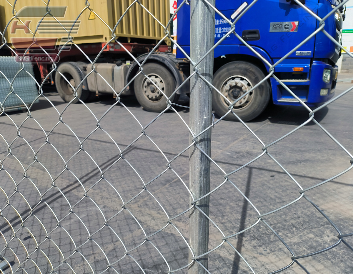 chain link temporary 4.jpg