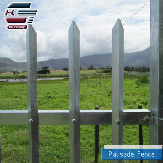 Palisade Fence3 (2).jpg