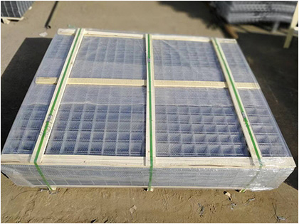 Already Packgaged of galvanized Welded Wire Mesh Panel