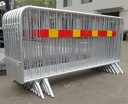 hot dipped galvanized crowd control barrier