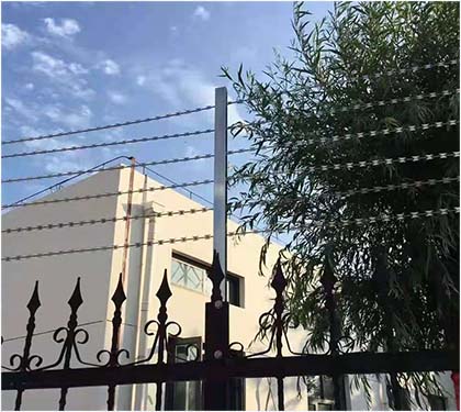 Straight razor wire installed on fences