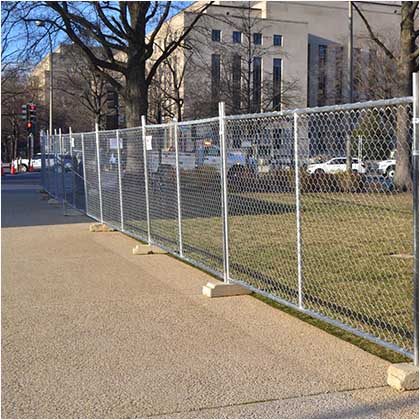 Chain Link Temporary Fence Used as temporary park fencing