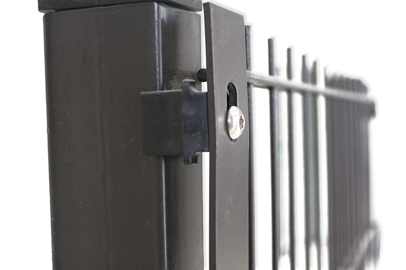 Application of wire mesh fence in daily life