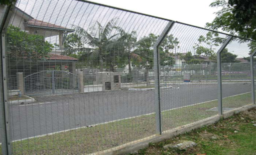 How To Impregnate Anti Climb Fence?