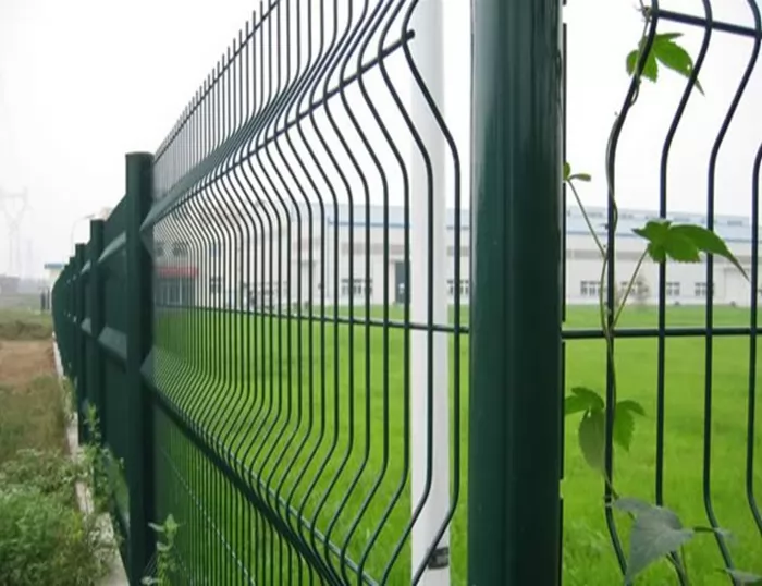 V mesh fence