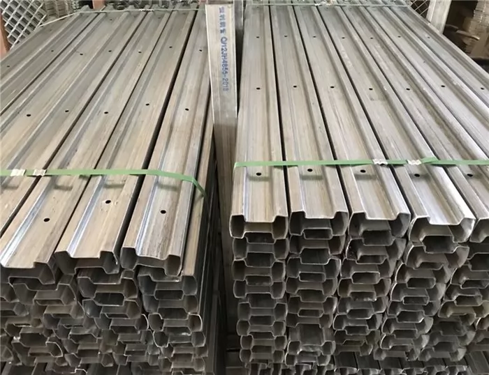 packing of steel H Post
