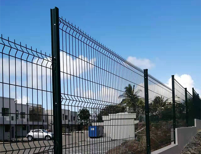Steel I post fence 