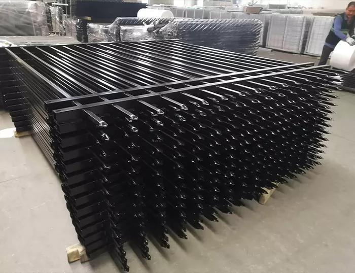 Package of Tubular Steel Fence