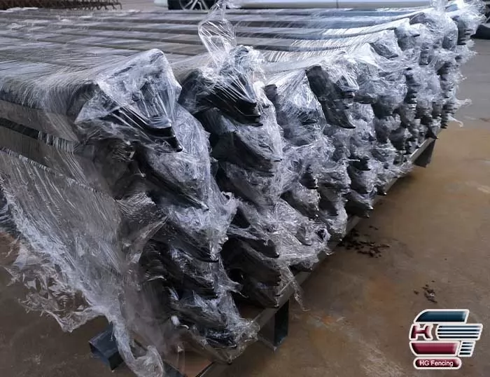 packing of Steel Palisade Fence
