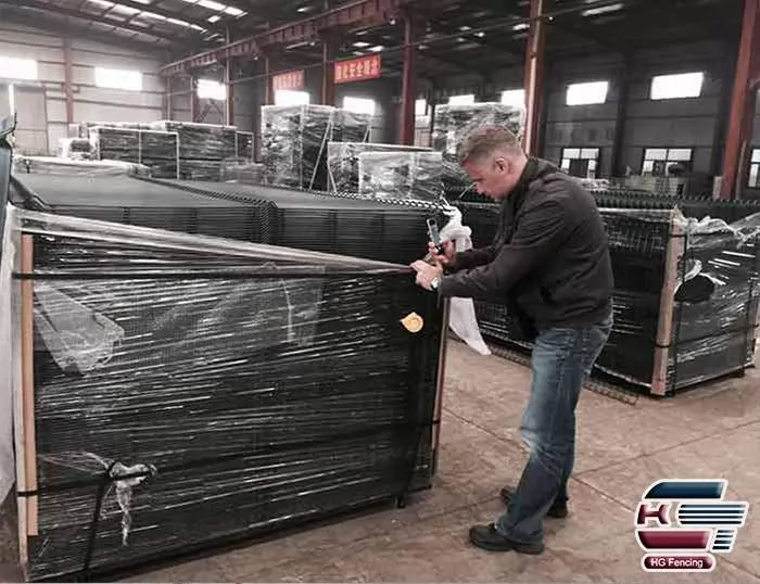 packing of 3D Fence Panel