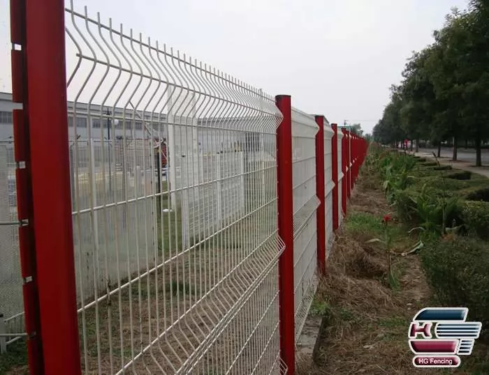 Peach Post 3D Fence Curved Panel Fence