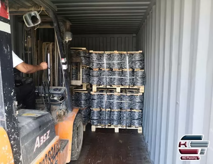 Packed barbed wire for loading