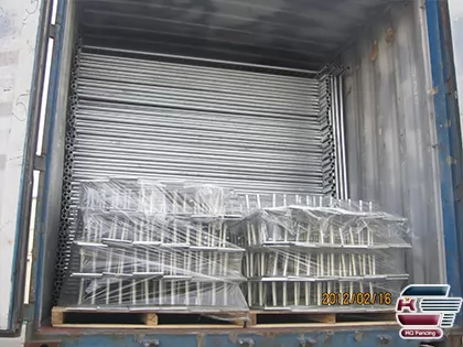 Loadding of Loadding of portable Fence panel and iron steel plate