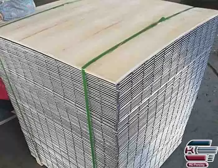Packing of Welded Gabion panels